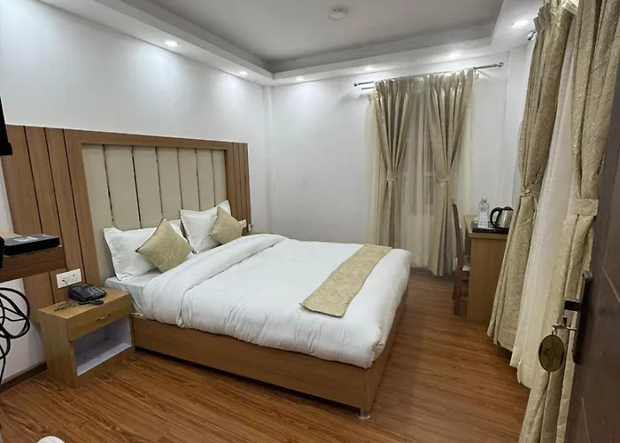 Shivapuri Durbar 2*